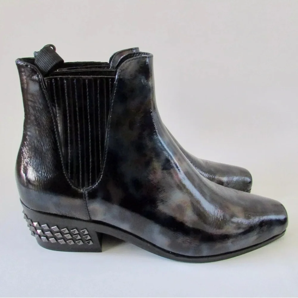 Donald J Pliner Milann Ankle Boots Studded Patent Black Iridescent size 6